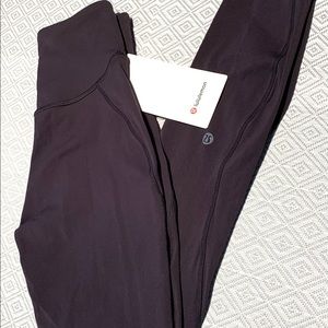 LULULEMON - New with tags- Base Pace - 25 inch - size 2 - black (leggings)